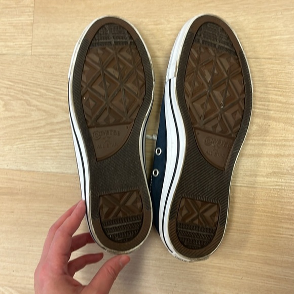 Converse size 8- navy - Picture 4 of 5